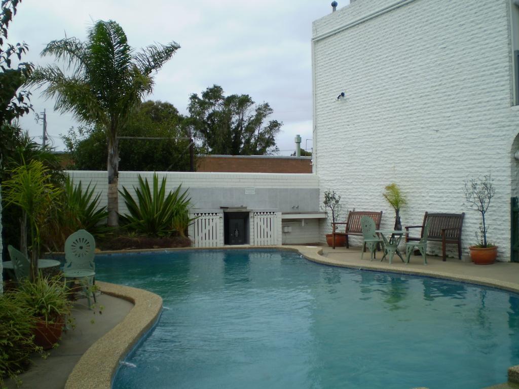 Banjo Paterson Motor Inn Lakes Entrance Buitenkant foto