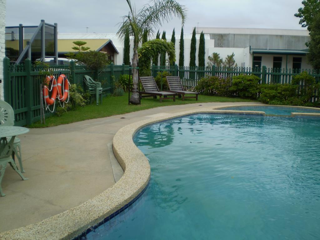 Banjo Paterson Motor Inn Lakes Entrance Buitenkant foto