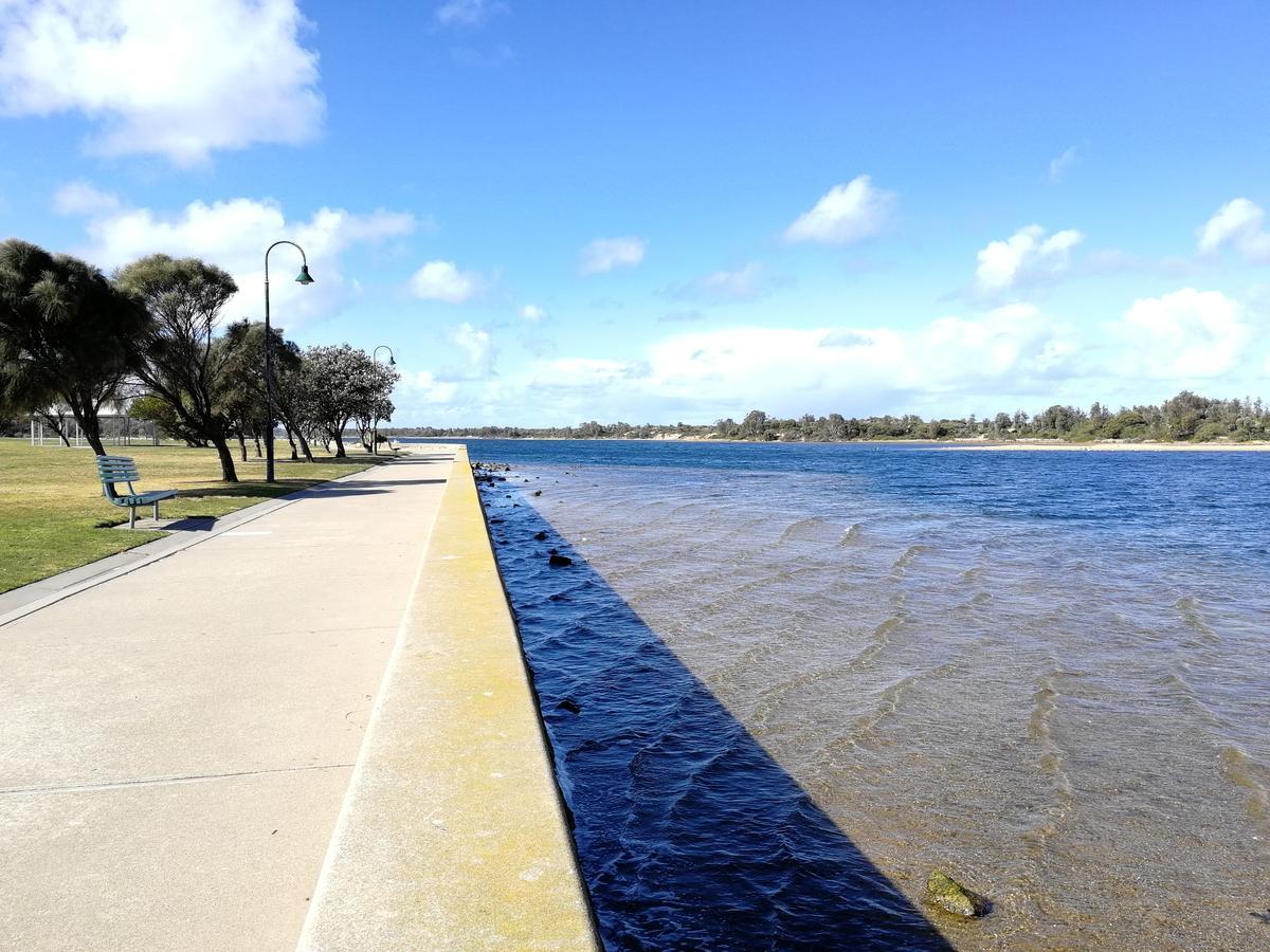 Banjo Paterson Motor Inn Lakes Entrance Buitenkant foto