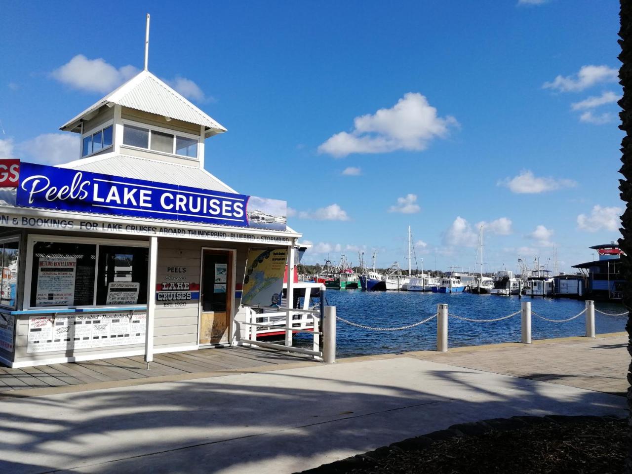 Banjo Paterson Motor Inn Lakes Entrance Buitenkant foto