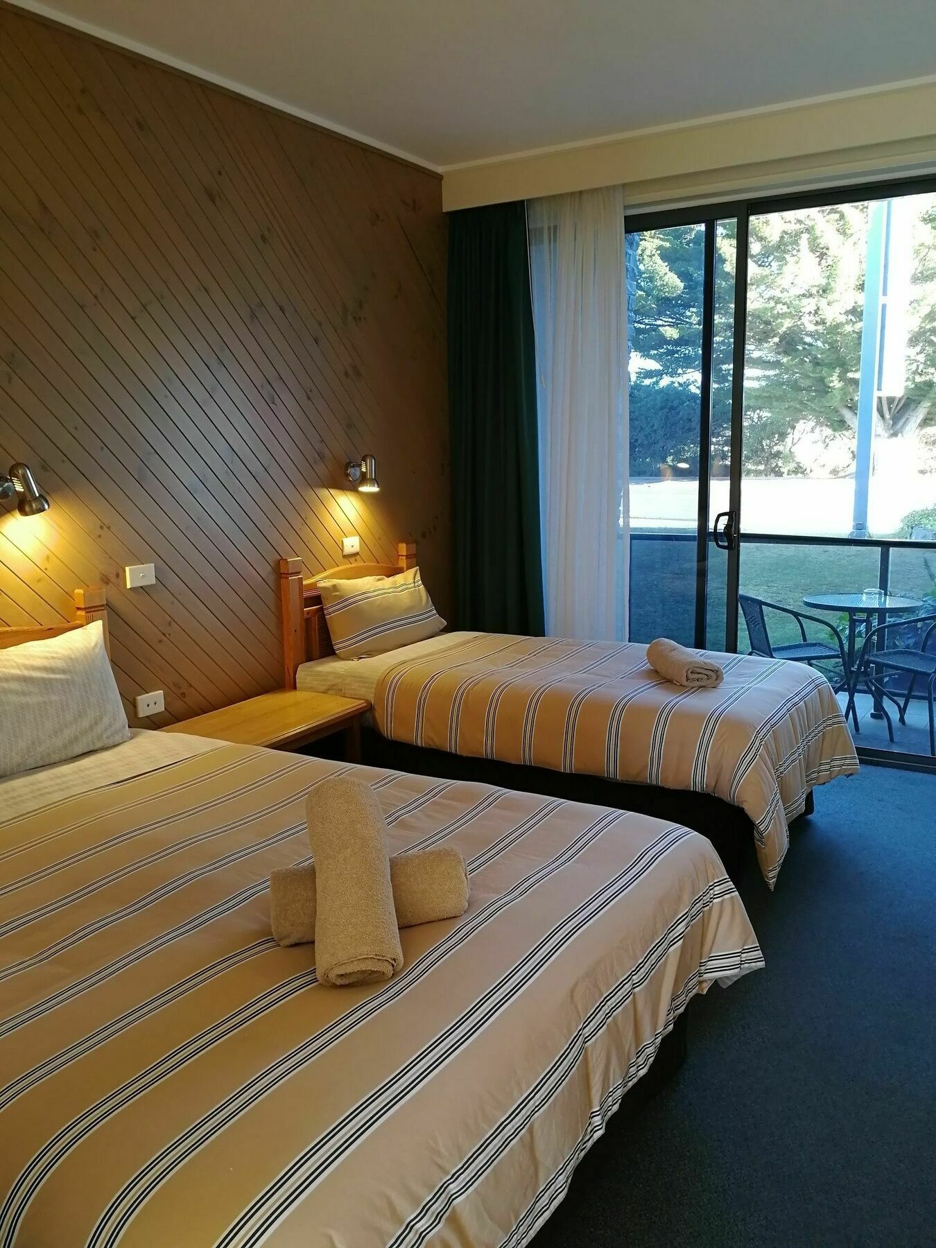 Banjo Paterson Motor Inn Lakes Entrance Buitenkant foto